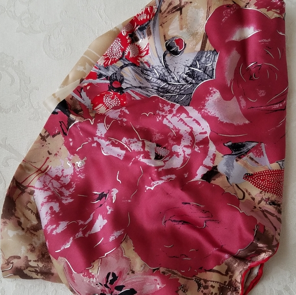 New Adorable Silk Floral Scarf - Picture 7 of 15